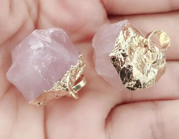 WT-P1449 WKT Rose Crystal Pendant Natural Pink Quartz Gold Pendant Suitable For Women Jewelry Fashion Pendant Jewelry