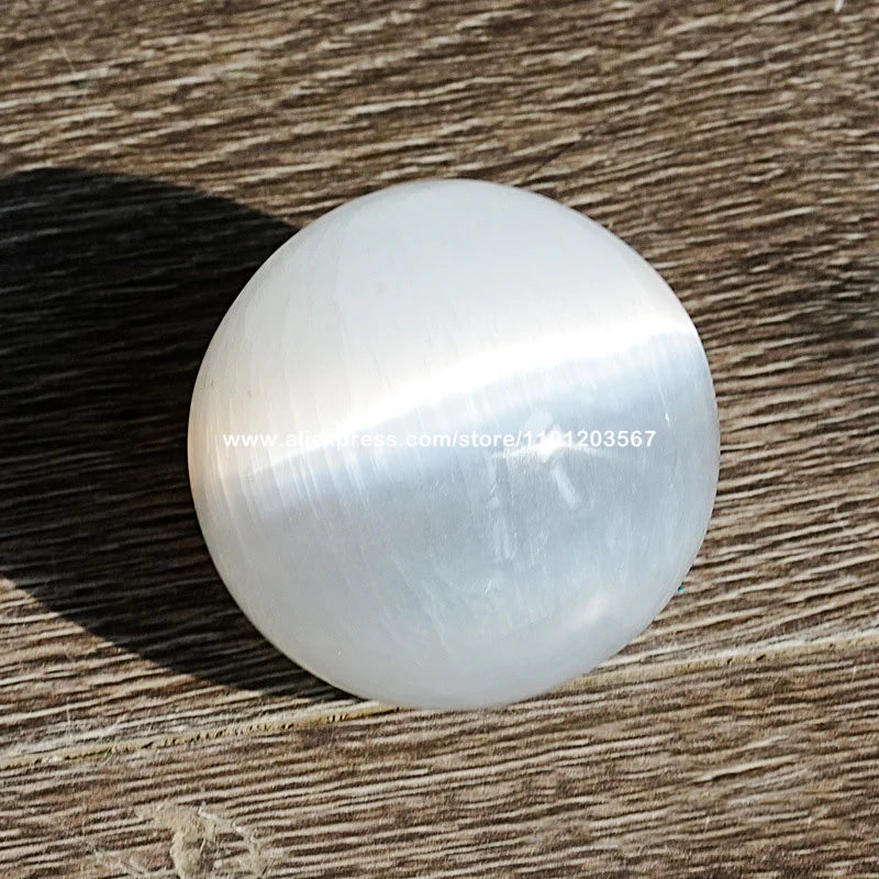 White Morocco Selenite Crystal Stone Sphere Round Smooth Healing Natural Gypsum Satin Spar Gemstone Ball for Altar, Divination