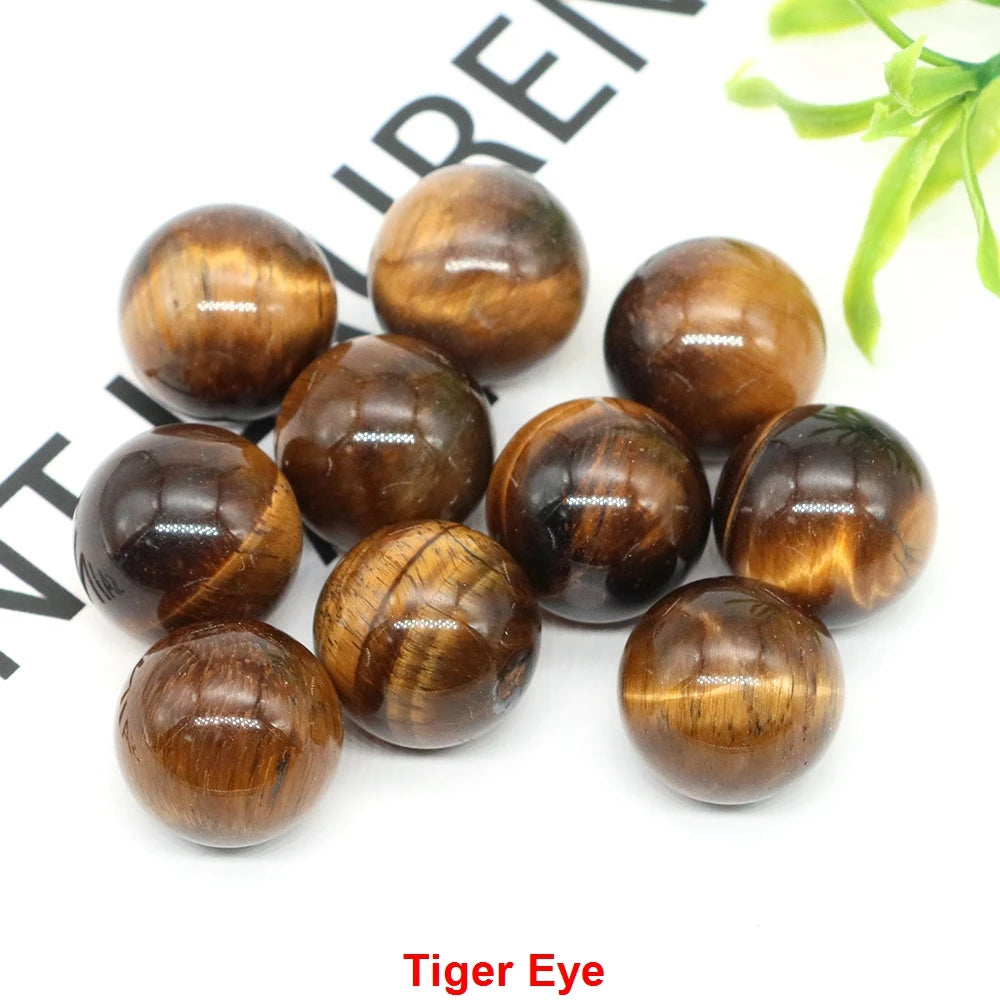Wholesale 16mm Mini Crystal Balls Natural Healing Stones Pocket Spheres Chakra Globe Reiki Bead Mineral Gems Specimen Home Decor