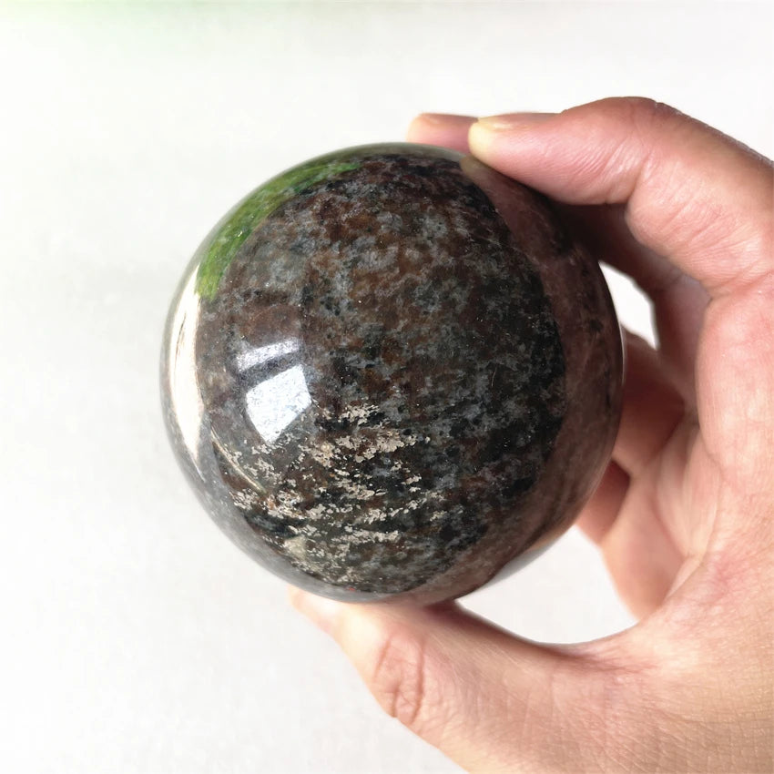 High Quality Natural Healing Crystal Balls Garnet Stone Crystal Spheres