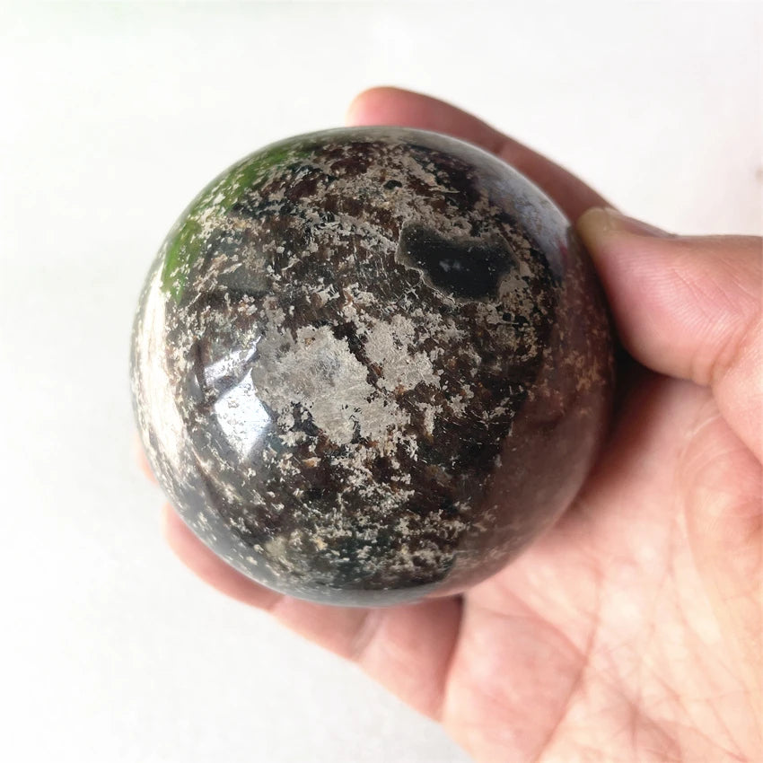 High Quality Natural Healing Crystal Balls Garnet Stone Crystal Spheres
