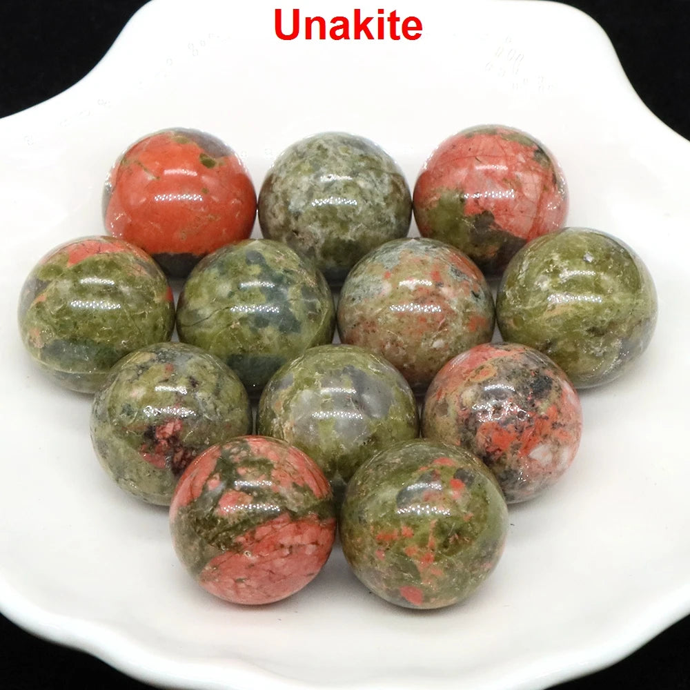 Wholesale 16mm Mini Crystal Balls Natural Healing Stones Pocket Spheres Chakra Globe Reiki Bead Mineral Gems Specimen Home Decor