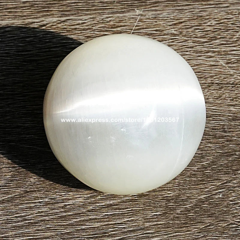White Morocco Selenite Crystal Stone Sphere Round Smooth Healing Natural Gypsum Satin Spar Gemstone Ball for Altar, Divination